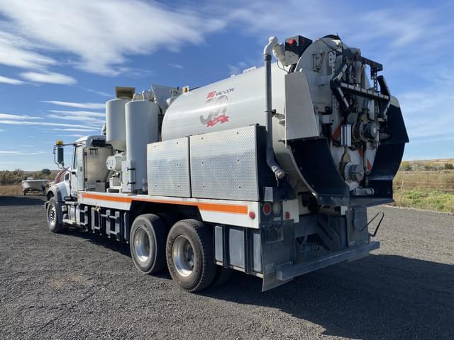 Image of Mack Granite GU713 equipment image 3