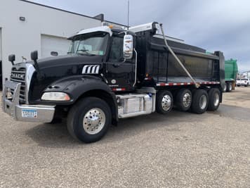 Main image Mack GU813