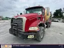 2017 Mack GU813 Image