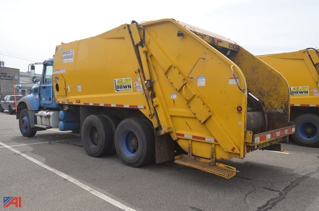 Image of Mack Granite equipment image 1