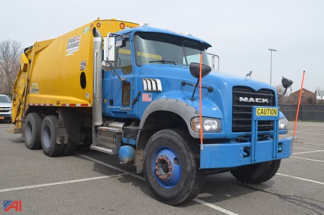 Image of Mack Granite equipment image 3