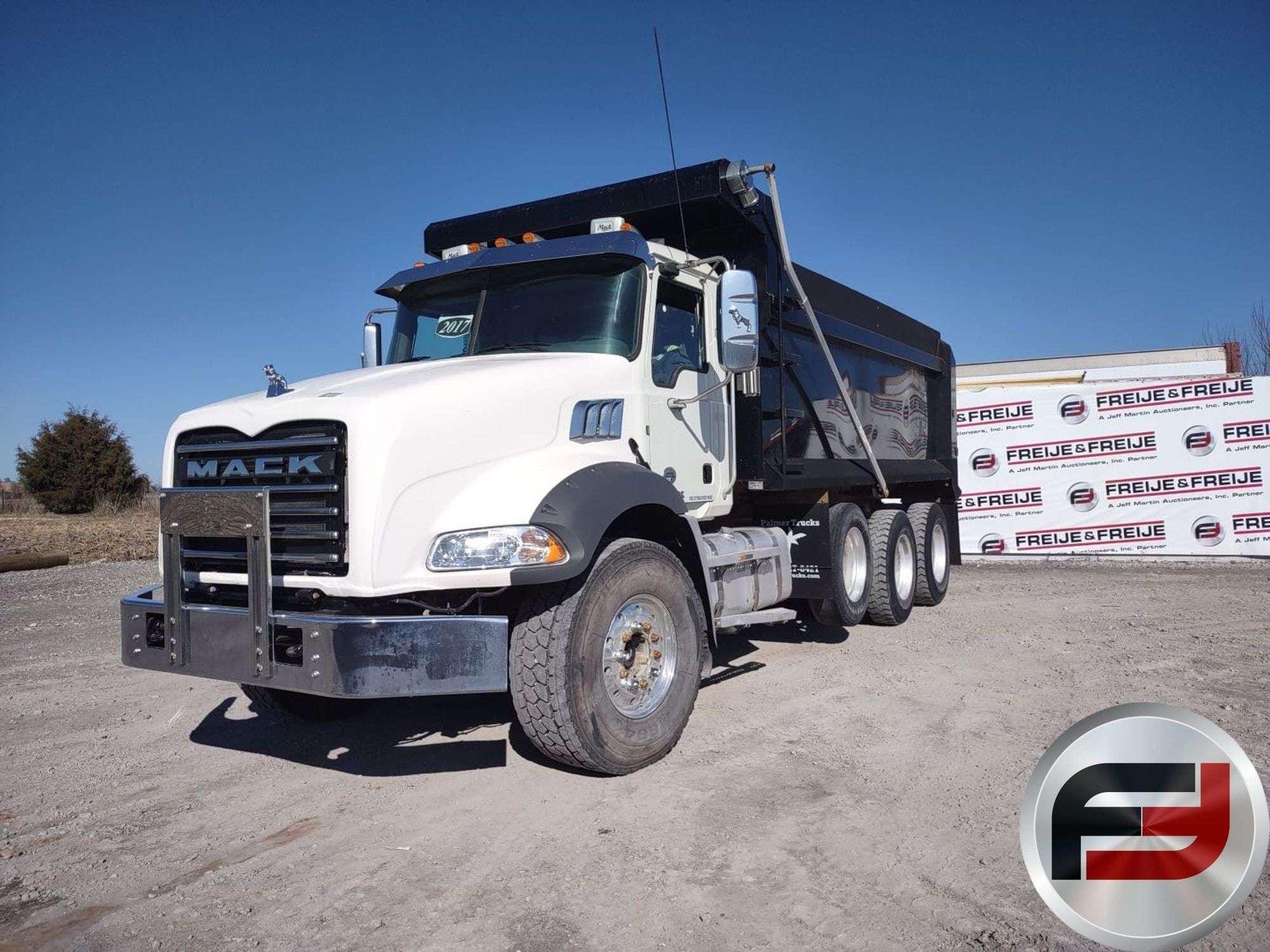 Main image Mack Granite