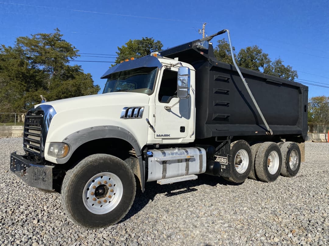 Image of Mack GU713 Primary image