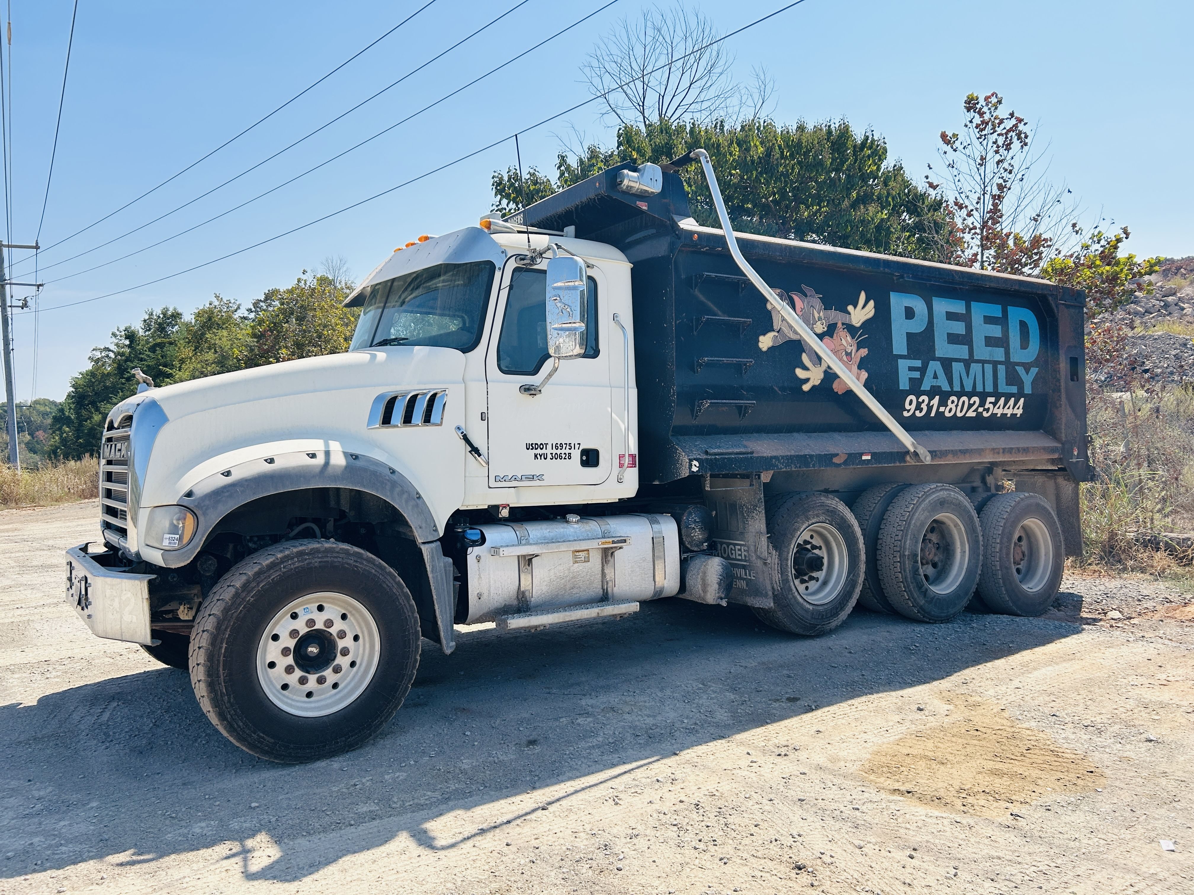 2017 Mack GU713 Equipment Image0