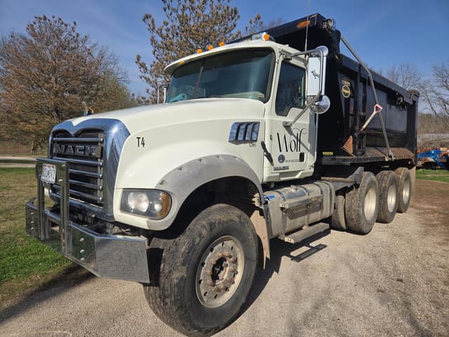 Image of Mack GU713 equipment image 1