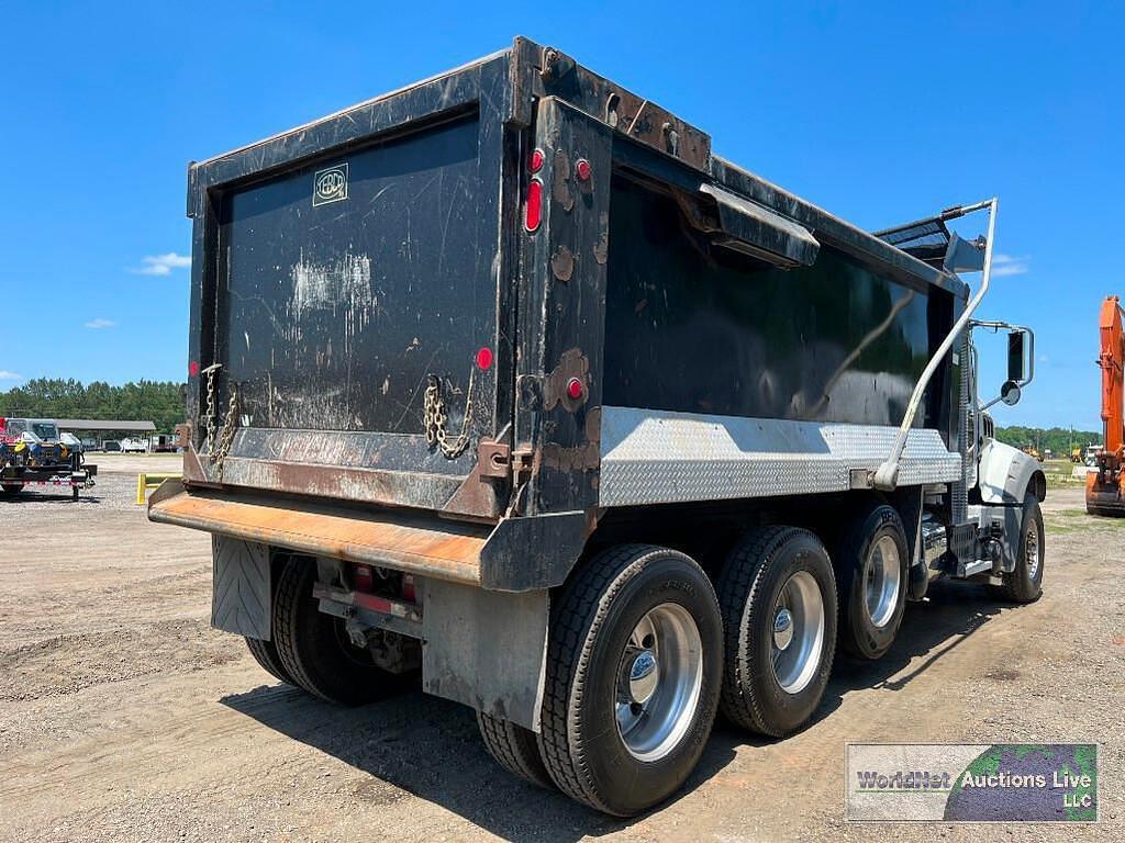 Main image Mack GU713 5