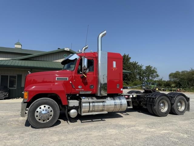 Image of Mack Pinnacle CHU613 equipment image 1