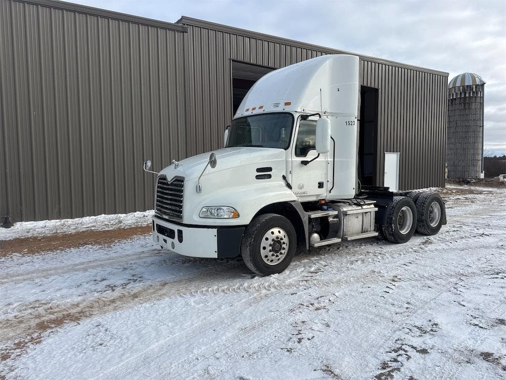 Image of Mack Pinnacle CXU613 Primary image