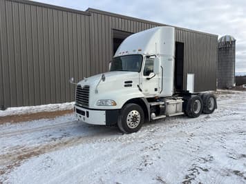 Main image Mack Pinnacle CXU613