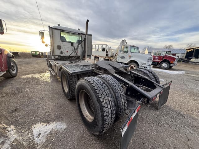 Image of Mack Pinnacle CXU613 equipment image 3