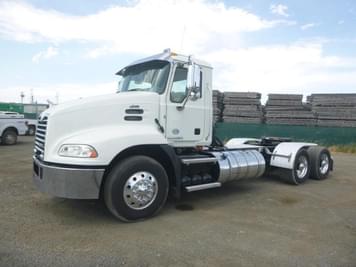 Main image Mack Pinnacle