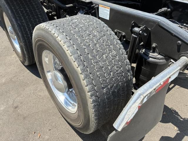 Image of Mack Pinnacle CXU613 equipment image 4