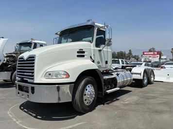 Main image Mack Pinnacle CXU613