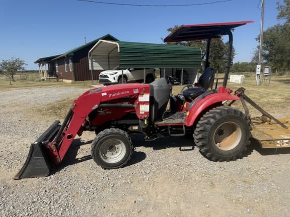 Image of Mahindra 1533 equipment image 1