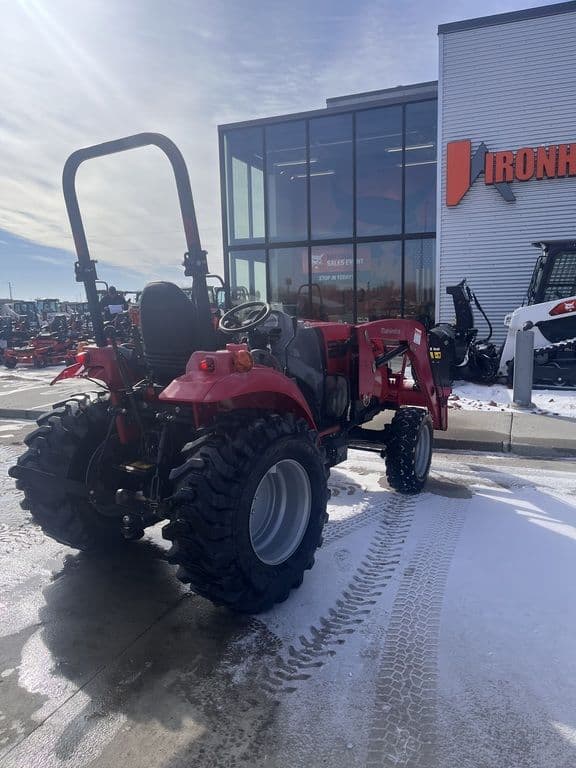 Image of Mahindra 1533 equipment image 2