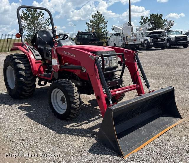 Image of Mahindra 1626 equipment image 2