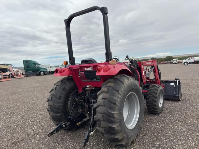 Image of Mahindra 2555 equipment image 2