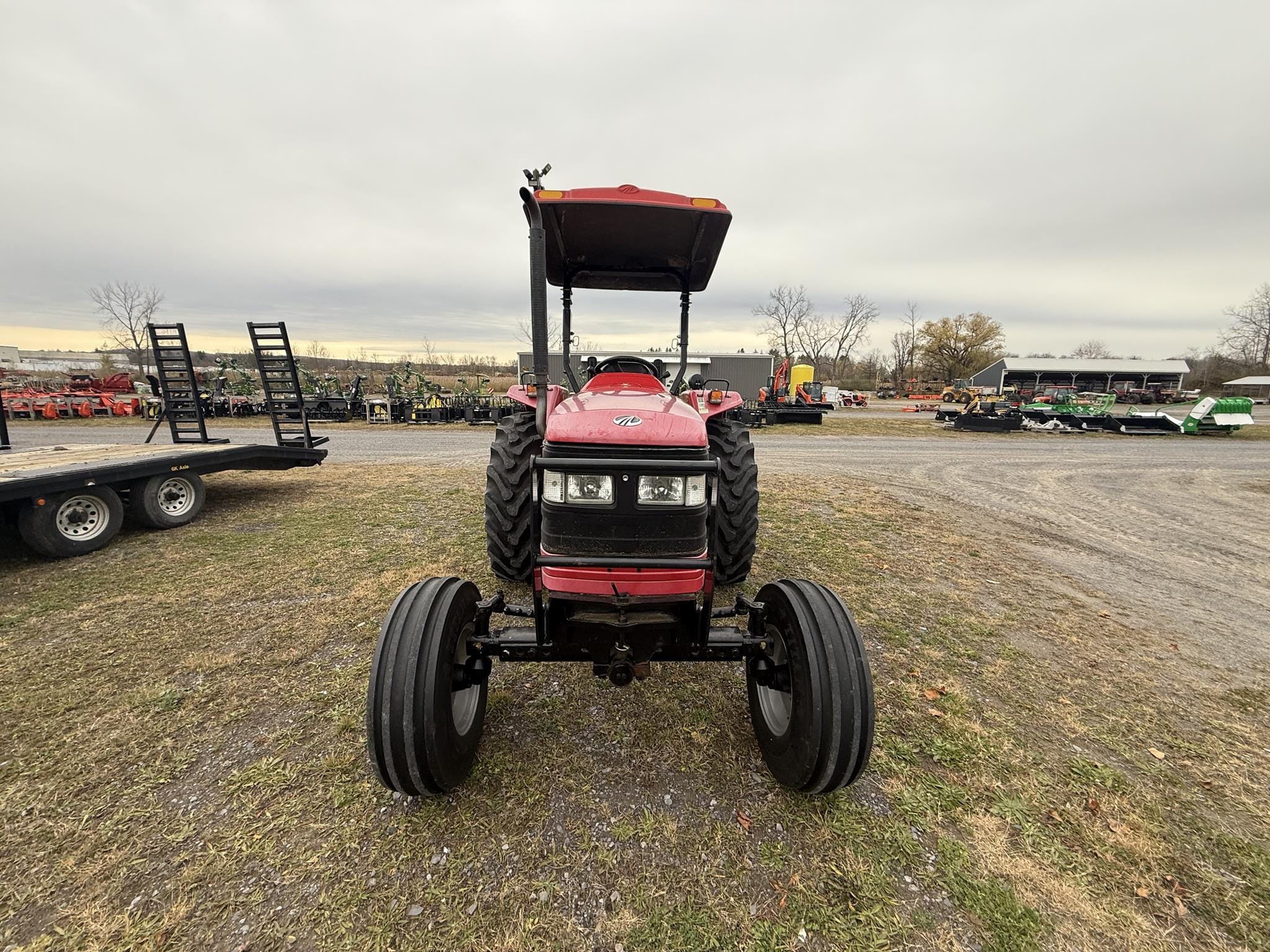 2017 Mahindra 5570 Equipment Image0
