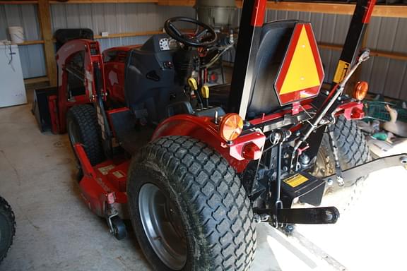 Image of Mahindra Max 26 equipment image 2