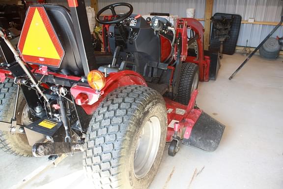 Image of Mahindra Max 26 equipment image 3