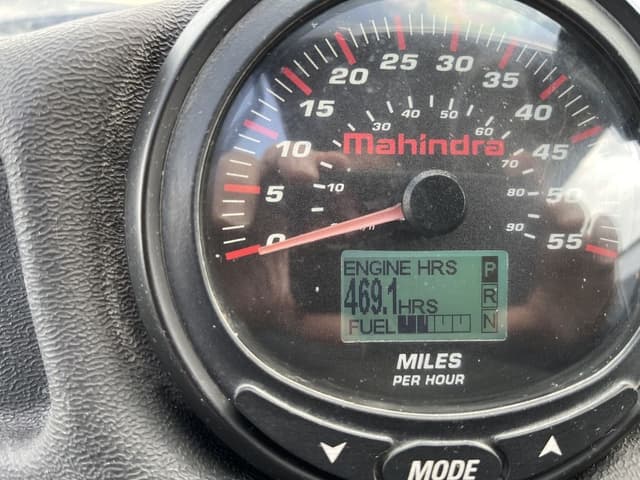 Image of Mahindra XTV750 equipment image 4