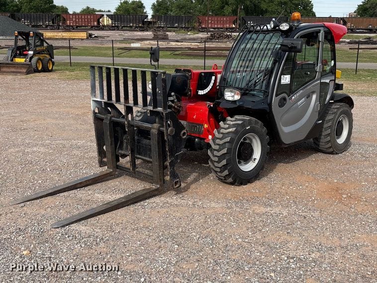 2017 Manitou MT625 Equipment Image0