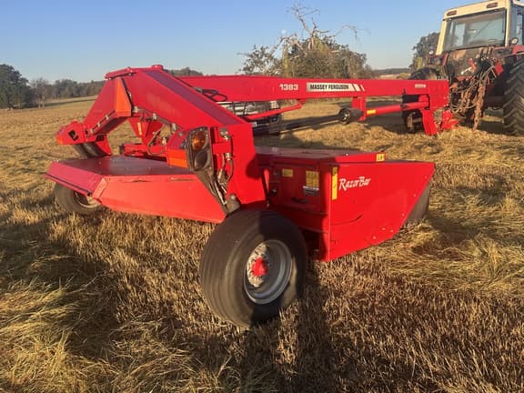 Image of Massey Ferguson 1383 equipment image 3