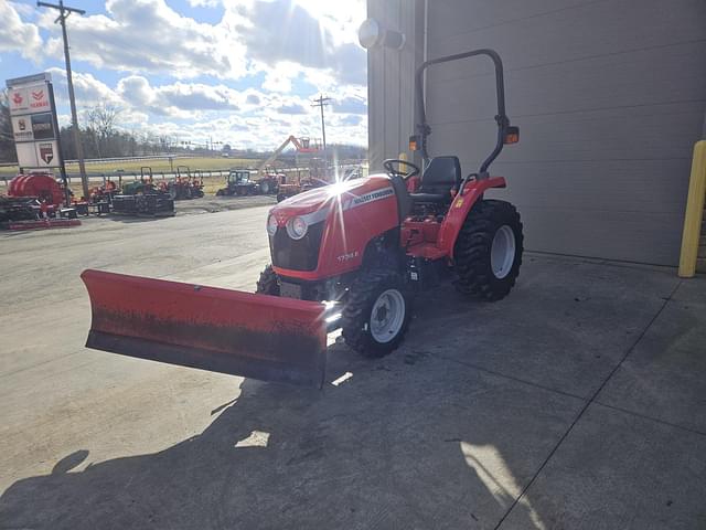 Image of Massey Ferguson 1734E equipment image 2