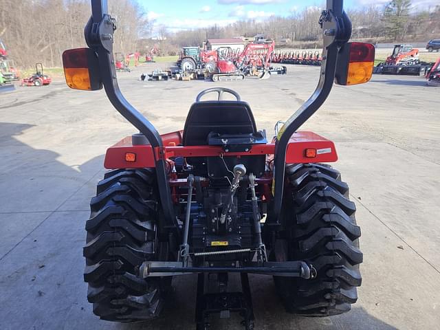 Image of Massey Ferguson 1734E equipment image 4