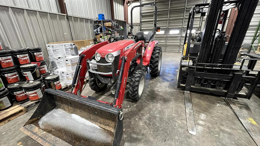 Image of Massey Ferguson 1739E Primary image