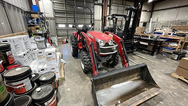 Image of Massey Ferguson 1739E equipment image 1