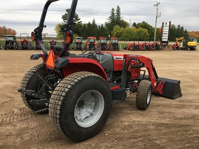 Image of Massey Ferguson 1758 equipment image 2