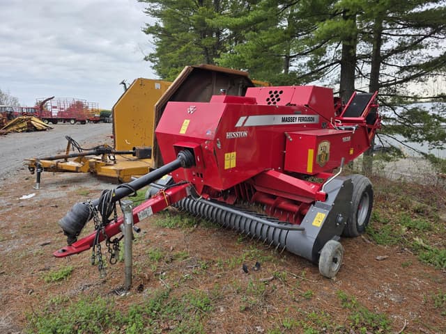 Image of Massey Ferguson 1838 equipment image 1