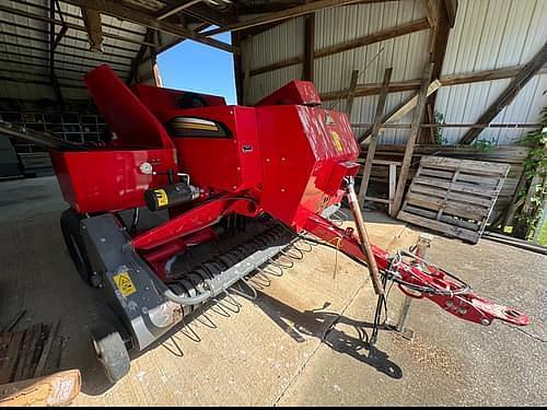 Image of Massey Ferguson 1840 equipment image 3