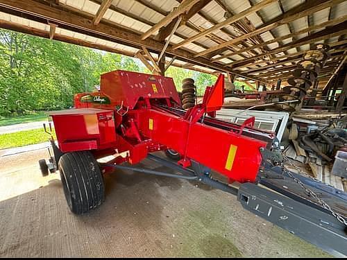 Image of Massey Ferguson 1840 equipment image 2