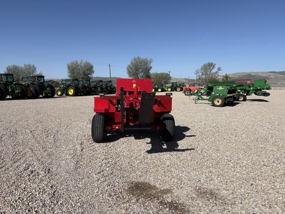 Image of Massey Ferguson 1840 equipment image 3