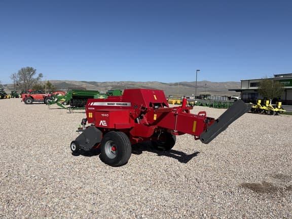 Image of Massey Ferguson 1840 equipment image 2