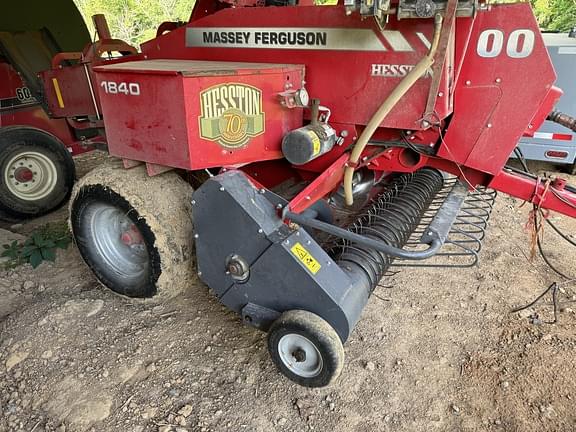 Image of Massey Ferguson 1840 equipment image 3