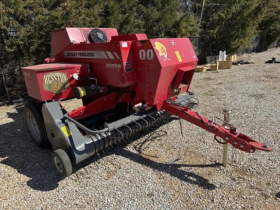 Image of Massey Ferguson 1840 equipment image 2