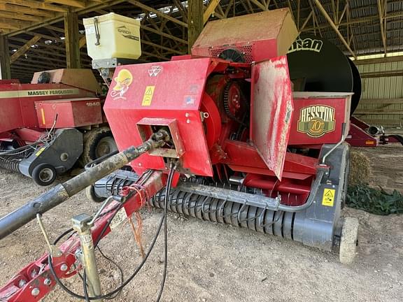 Image of Massey Ferguson 1840 equipment image 1