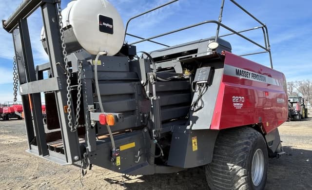 Image of Massey Ferguson 2270 equipment image 3
