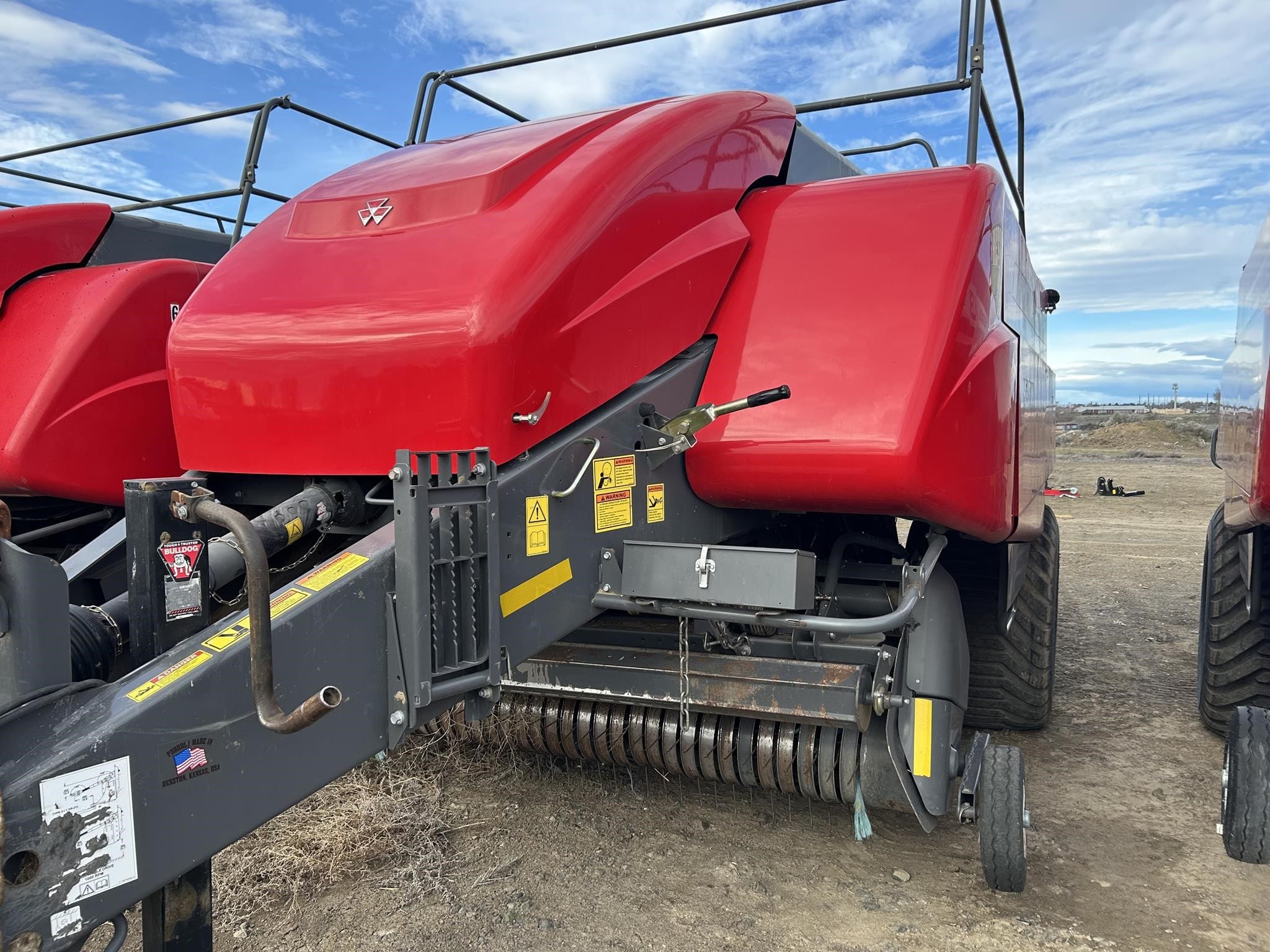 2017 Massey Ferguson 2270 Equipment Image0