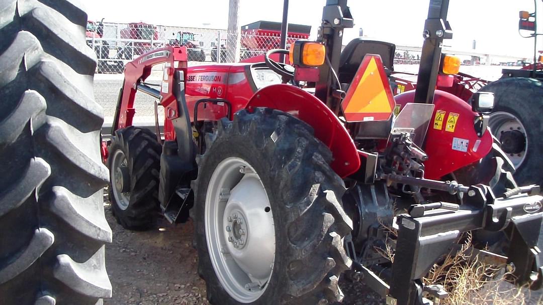 Image of Massey Ferguson 2604H Primary image