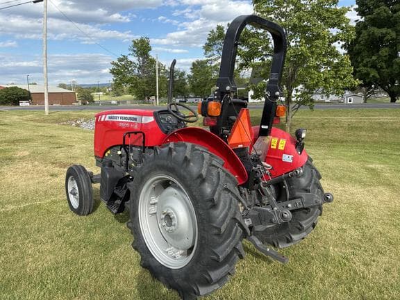Image of Massey Ferguson 2605H equipment image 4
