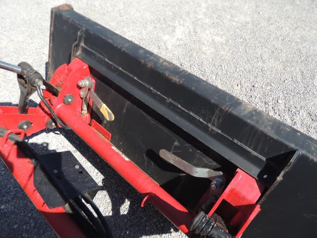 Image of Massey Ferguson 2606H equipment image 4