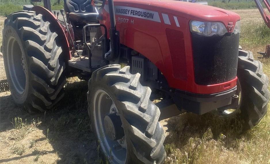 Image of Massey Ferguson 2607H Image 1