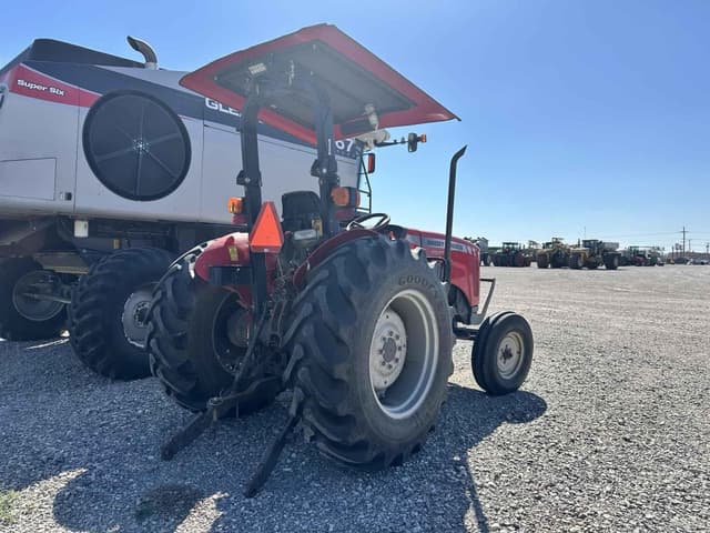 Image of Massey Ferguson 2607H equipment image 3