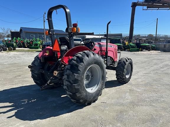 Image of Massey Ferguson 2607H equipment image 1