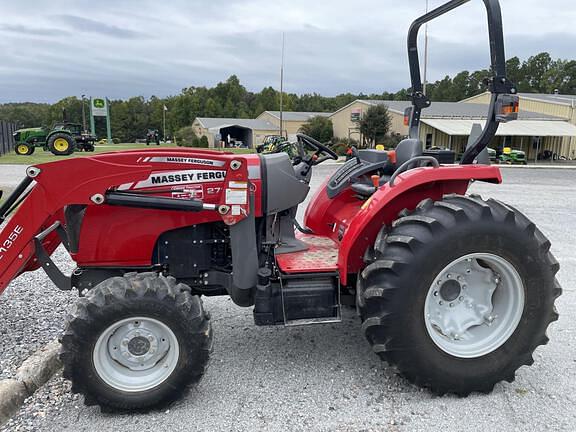 Image of Massey Ferguson 2705E equipment image 1