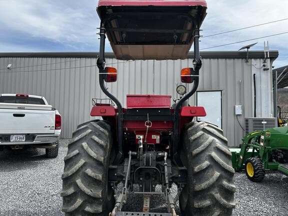 Image of Massey Ferguson 2705E equipment image 3